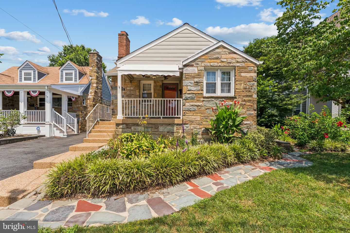 609 21ST ST S, ARLINGTON, Virginia 22202, 3 Bedrooms Bedrooms, ,3 BathroomsBathrooms,Residential,For sale,609 21ST ST S,VAAR2059896 MLS # VAAR2059896