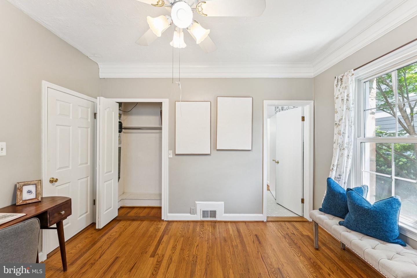 609 21ST ST S, ARLINGTON, Virginia 22202, 3 Bedrooms Bedrooms, ,3 BathroomsBathrooms,Residential,For sale,609 21ST ST S,VAAR2059896 MLS # VAAR2059896