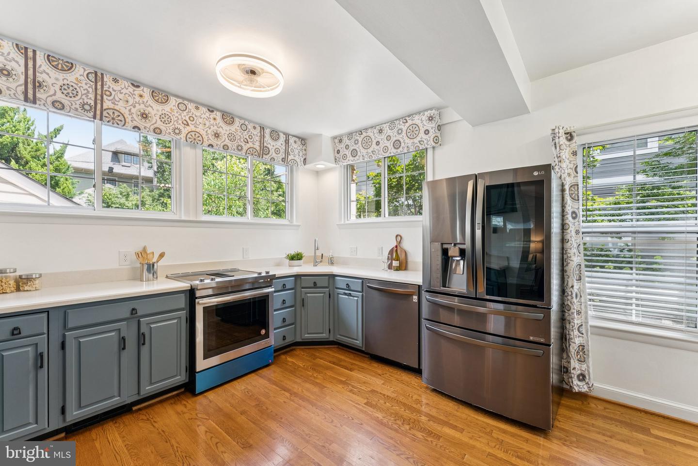 609 21ST ST S, ARLINGTON, Virginia 22202, 3 Bedrooms Bedrooms, ,3 BathroomsBathrooms,Residential,For sale,609 21ST ST S,VAAR2059896 MLS # VAAR2059896