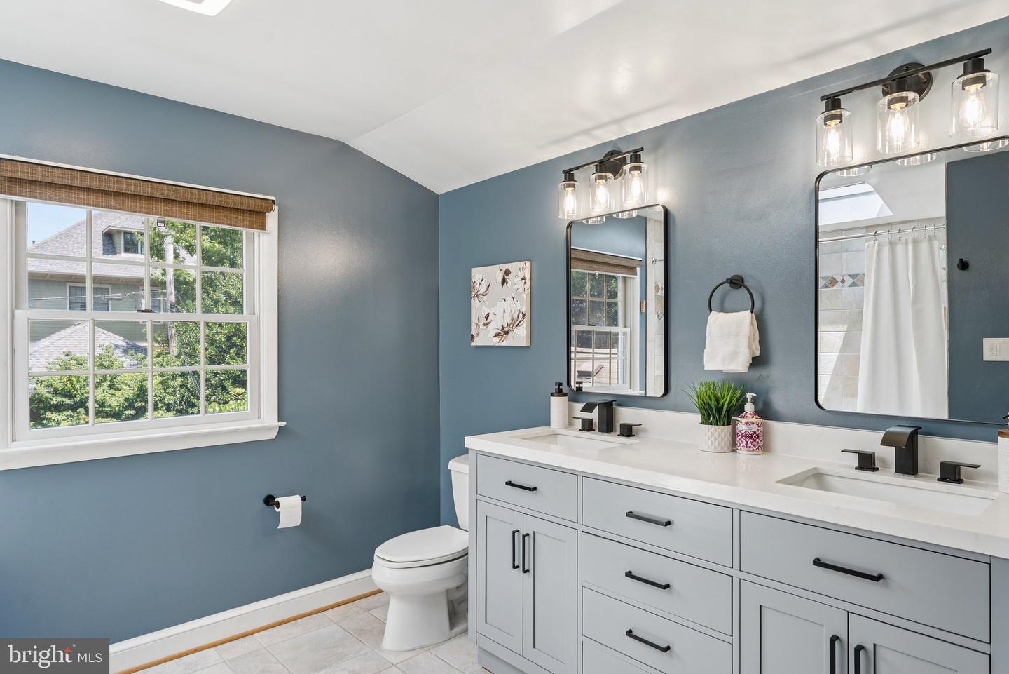 609 21ST ST S, ARLINGTON, Virginia 22202, 3 Bedrooms Bedrooms, ,3 BathroomsBathrooms,Residential,For sale,609 21ST ST S,VAAR2059896 MLS # VAAR2059896