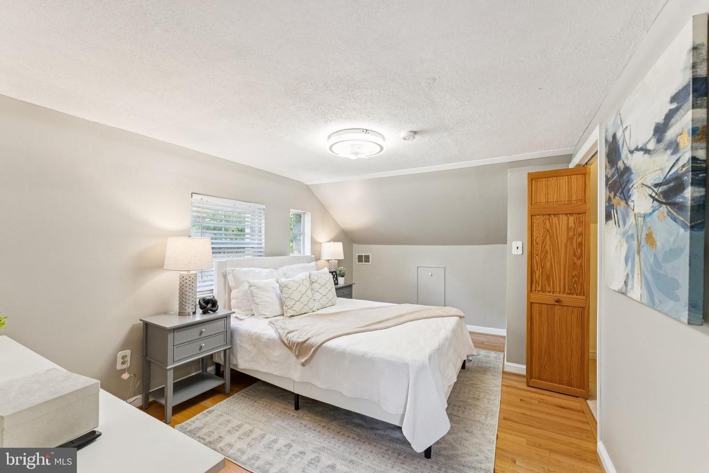 609 21ST ST S, ARLINGTON, Virginia 22202, 3 Bedrooms Bedrooms, ,3 BathroomsBathrooms,Residential,For sale,609 21ST ST S,VAAR2059896 MLS # VAAR2059896