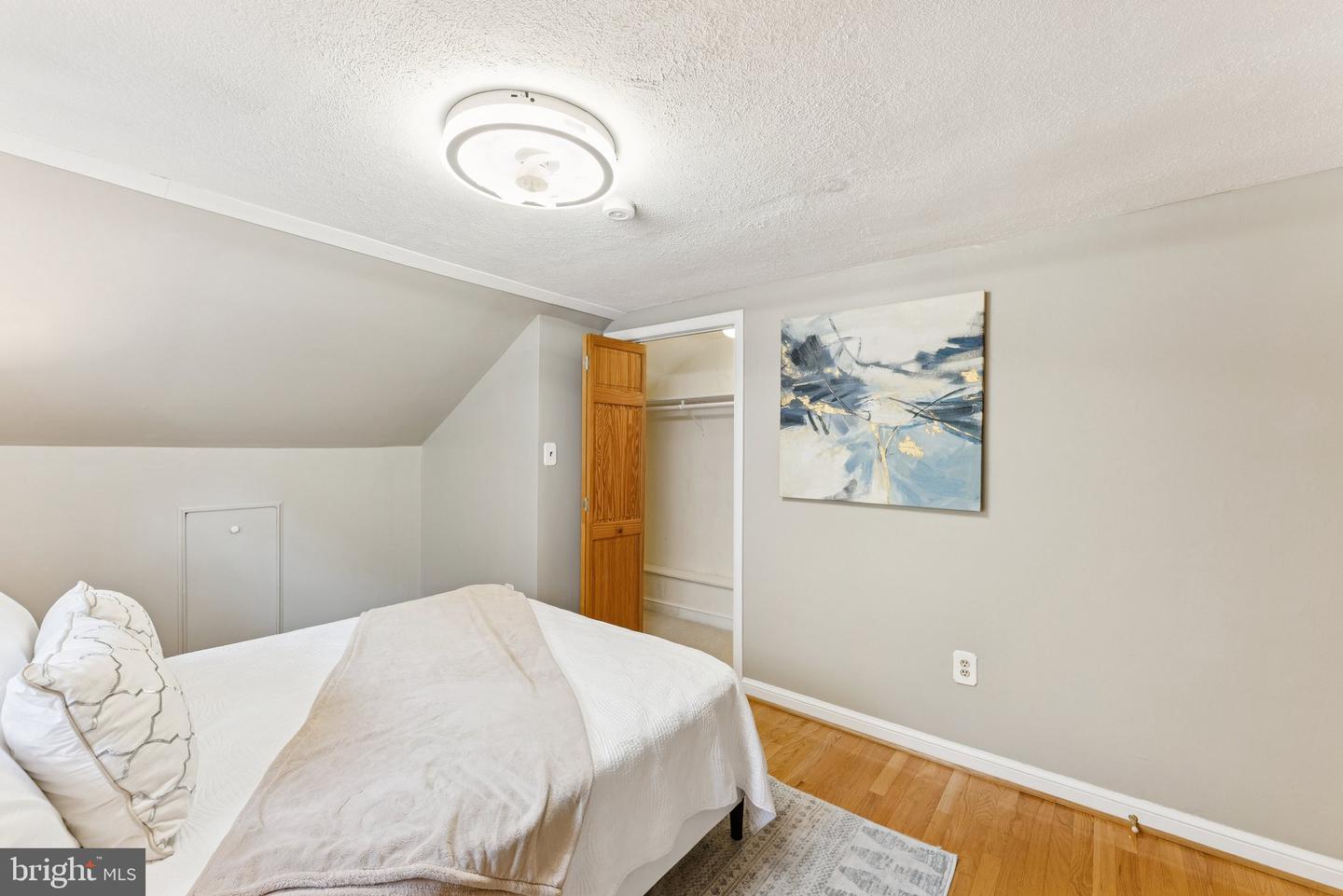 609 21ST ST S, ARLINGTON, Virginia 22202, 3 Bedrooms Bedrooms, ,3 BathroomsBathrooms,Residential,For sale,609 21ST ST S,VAAR2059896 MLS # VAAR2059896