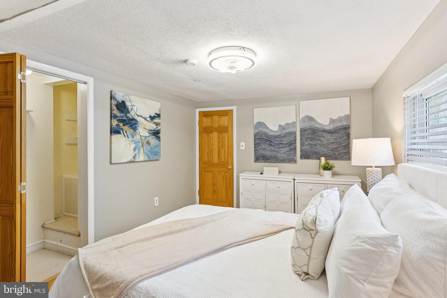 609 21ST ST S, ARLINGTON, Virginia 22202, 3 Bedrooms Bedrooms, ,3 BathroomsBathrooms,Residential,For sale,609 21ST ST S,VAAR2059896 MLS # VAAR2059896