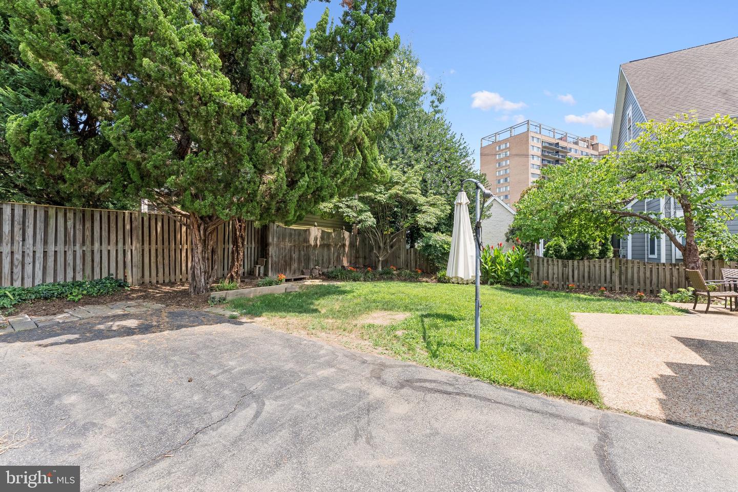609 21ST ST S, ARLINGTON, Virginia 22202, 3 Bedrooms Bedrooms, ,3 BathroomsBathrooms,Residential,For sale,609 21ST ST S,VAAR2059896 MLS # VAAR2059896