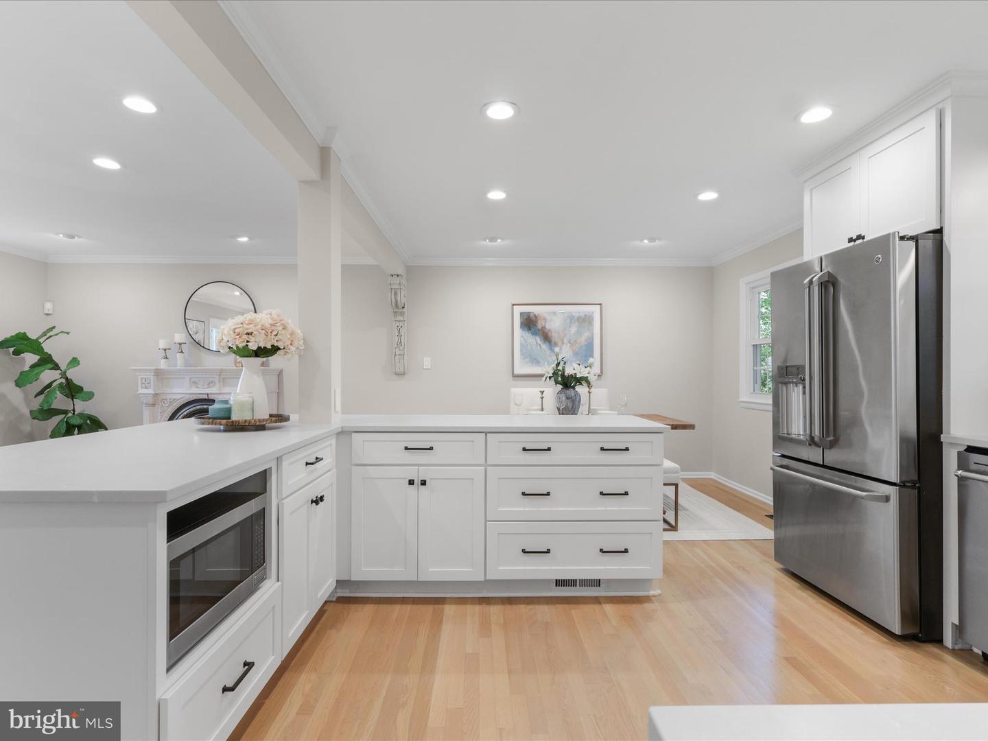 8303 CARNEGIE DR, VIENNA, Virginia 22180, 4 Bedrooms Bedrooms, ,3 BathroomsBathrooms,Residential,For sale,8303 CARNEGIE DR,VAFX2250996 MLS # VAFX2250996