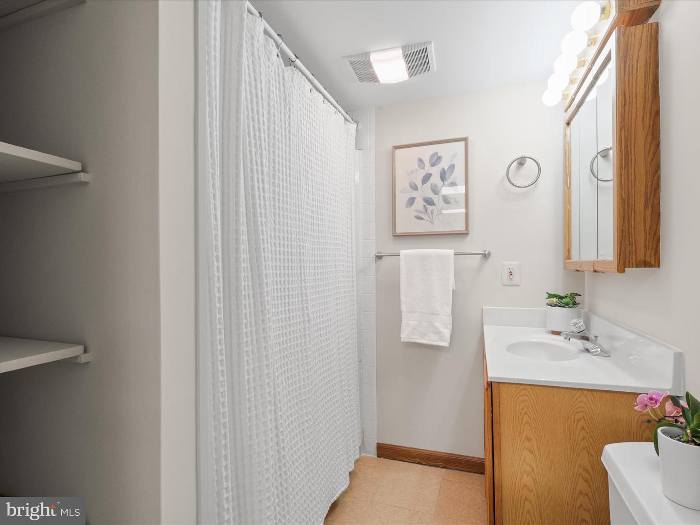 8303 CARNEGIE DR, VIENNA, Virginia 22180, 4 Bedrooms Bedrooms, ,3 BathroomsBathrooms,Residential,For sale,8303 CARNEGIE DR,VAFX2250996 MLS # VAFX2250996