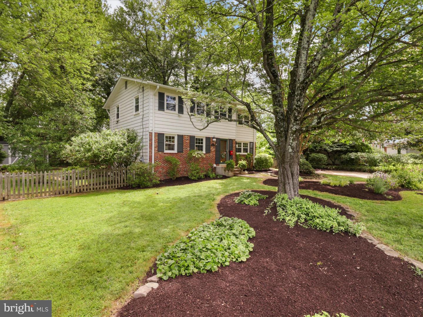 8303 CARNEGIE DR, VIENNA, Virginia 22180, 4 Bedrooms Bedrooms, ,3 BathroomsBathrooms,Residential,For sale,8303 CARNEGIE DR,VAFX2250996 MLS # VAFX2250996