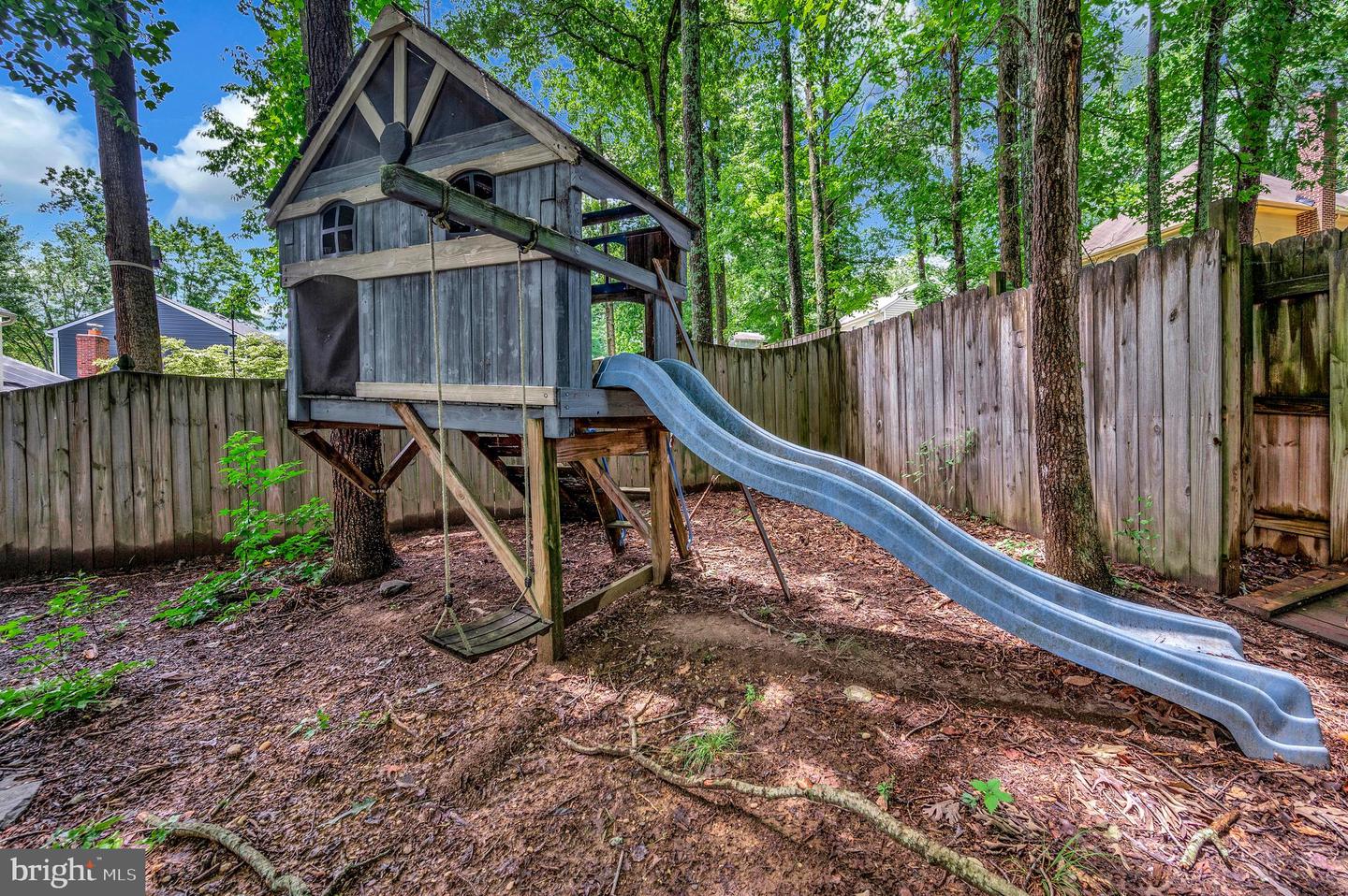 2 SNOW MEADOW LN, STAFFORD, Virginia 22554, 4 Bedrooms Bedrooms, ,3 BathroomsBathrooms,Residential,For sale,2 SNOW MEADOW LN,VAST2040294 MLS # VAST2040294