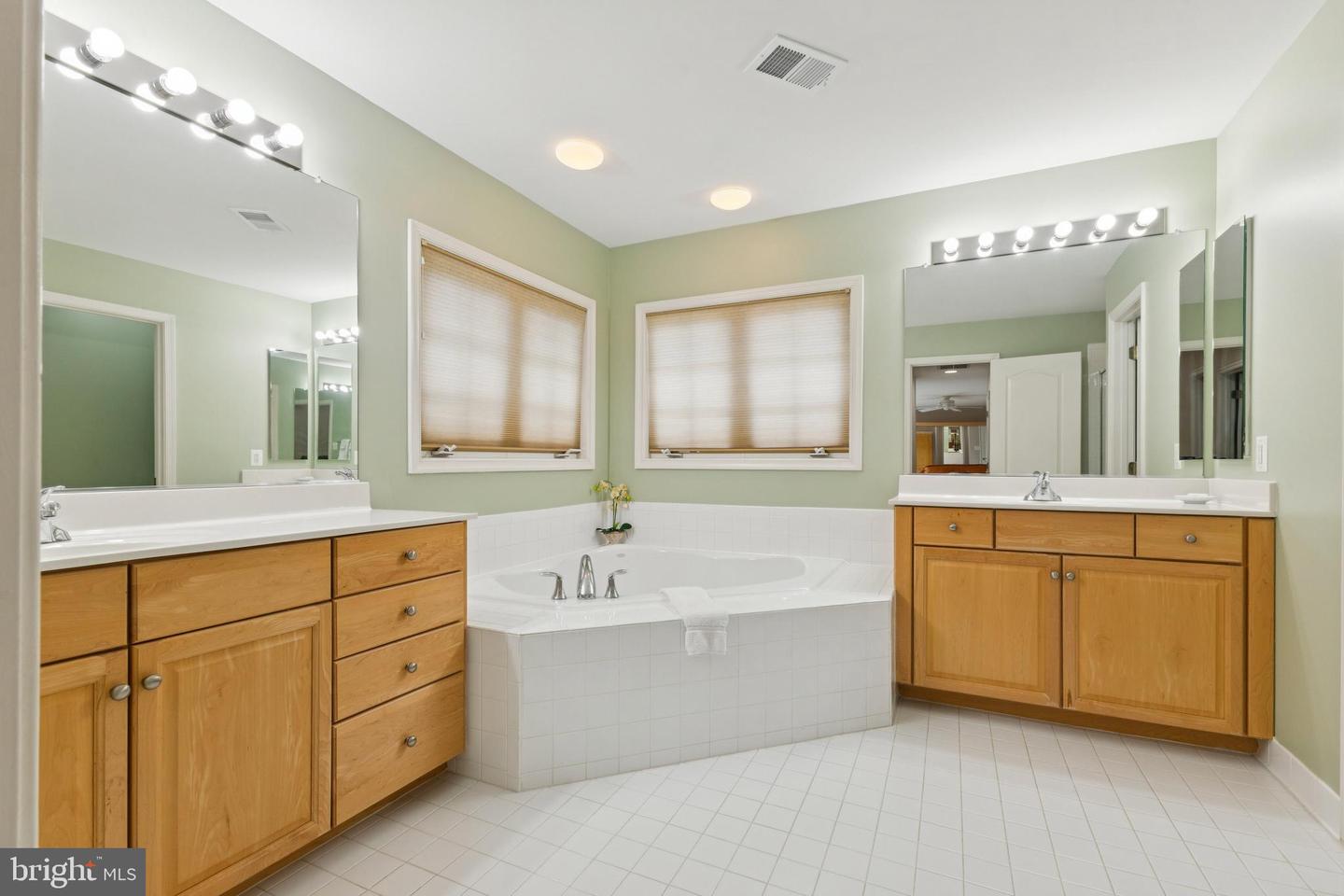 14704 RICHARD SIMPSON LN, CENTREVILLE, Virginia 20121, 5 Bedrooms Bedrooms, ,4 BathroomsBathrooms,Residential,For sale,14704 RICHARD SIMPSON LN,VAFX2252278 MLS # VAFX2252278