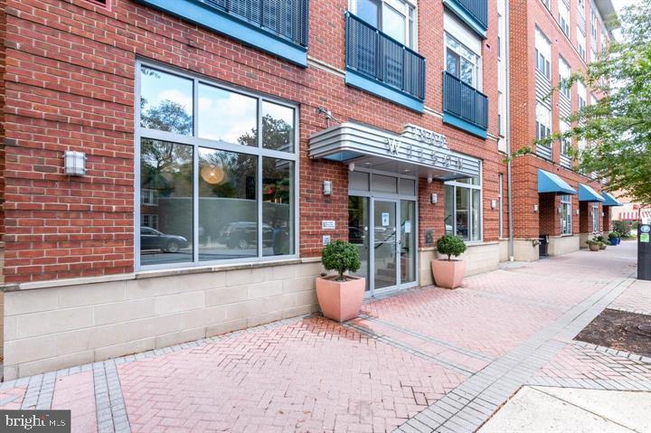 1800 WILSON BLVD #305, ARLINGTON, Virginia 22209, 1 Bedroom Bedrooms, ,1 BathroomBathrooms,Residential,For sale,1800 WILSON BLVD #305,VAAR2059922 MLS # VAAR2059922