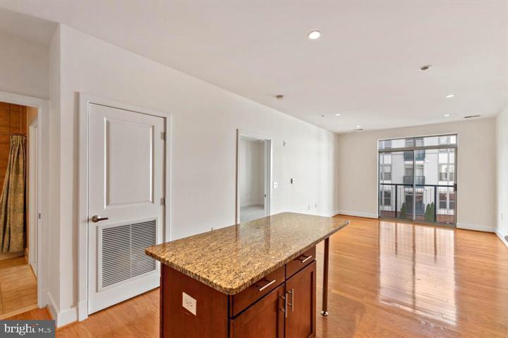 1800 WILSON BLVD #305, ARLINGTON, Virginia 22209, 1 Bedroom Bedrooms, ,1 BathroomBathrooms,Residential,For sale,1800 WILSON BLVD #305,VAAR2059922 MLS # VAAR2059922