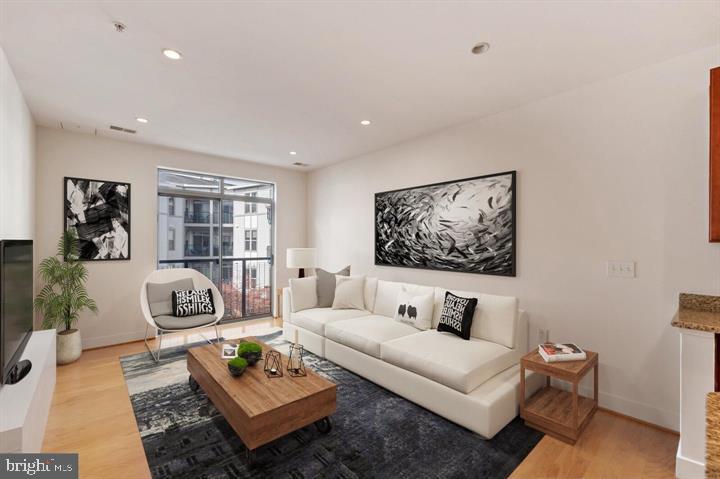 1800 WILSON BLVD #305, ARLINGTON, Virginia 22209, 1 Bedroom Bedrooms, ,1 BathroomBathrooms,Residential,For sale,1800 WILSON BLVD #305,VAAR2059922 MLS # VAAR2059922