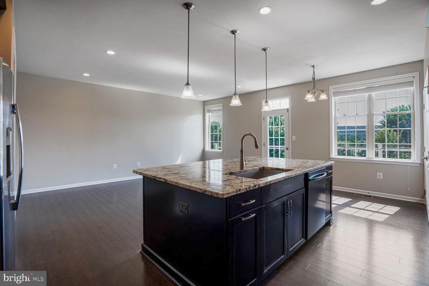 24997 CAMBRIDGE HILL TER, CHANTILLY, Virginia 20152, 3 Bedrooms Bedrooms, ,3 BathroomsBathrooms,Residential,For sale,24997 CAMBRIDGE HILL TER,VALO2100736 MLS # VALO2100736