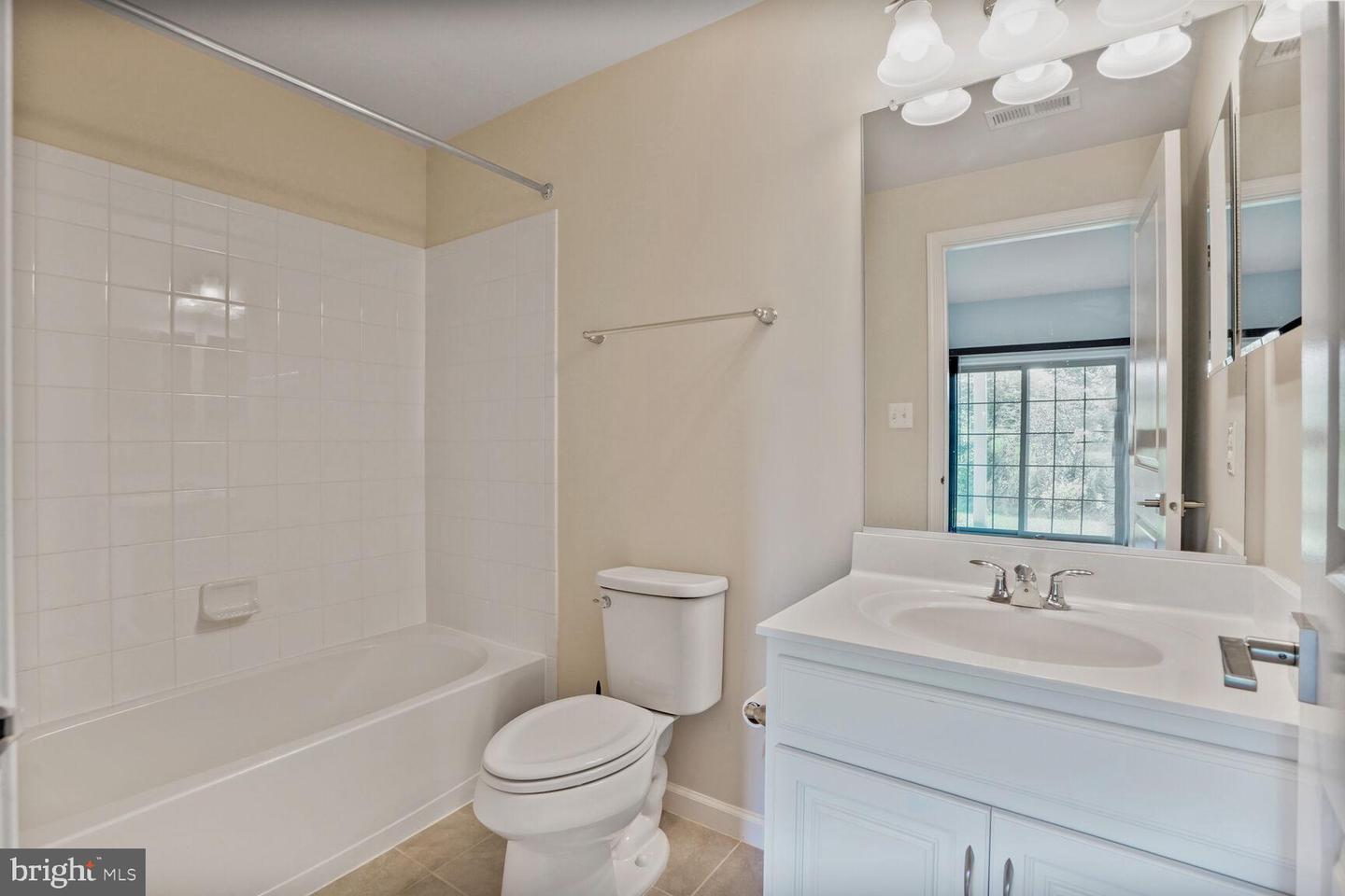 24997 CAMBRIDGE HILL TER, CHANTILLY, Virginia 20152, 3 Bedrooms Bedrooms, ,3 BathroomsBathrooms,Residential,For sale,24997 CAMBRIDGE HILL TER,VALO2100736 MLS # VALO2100736