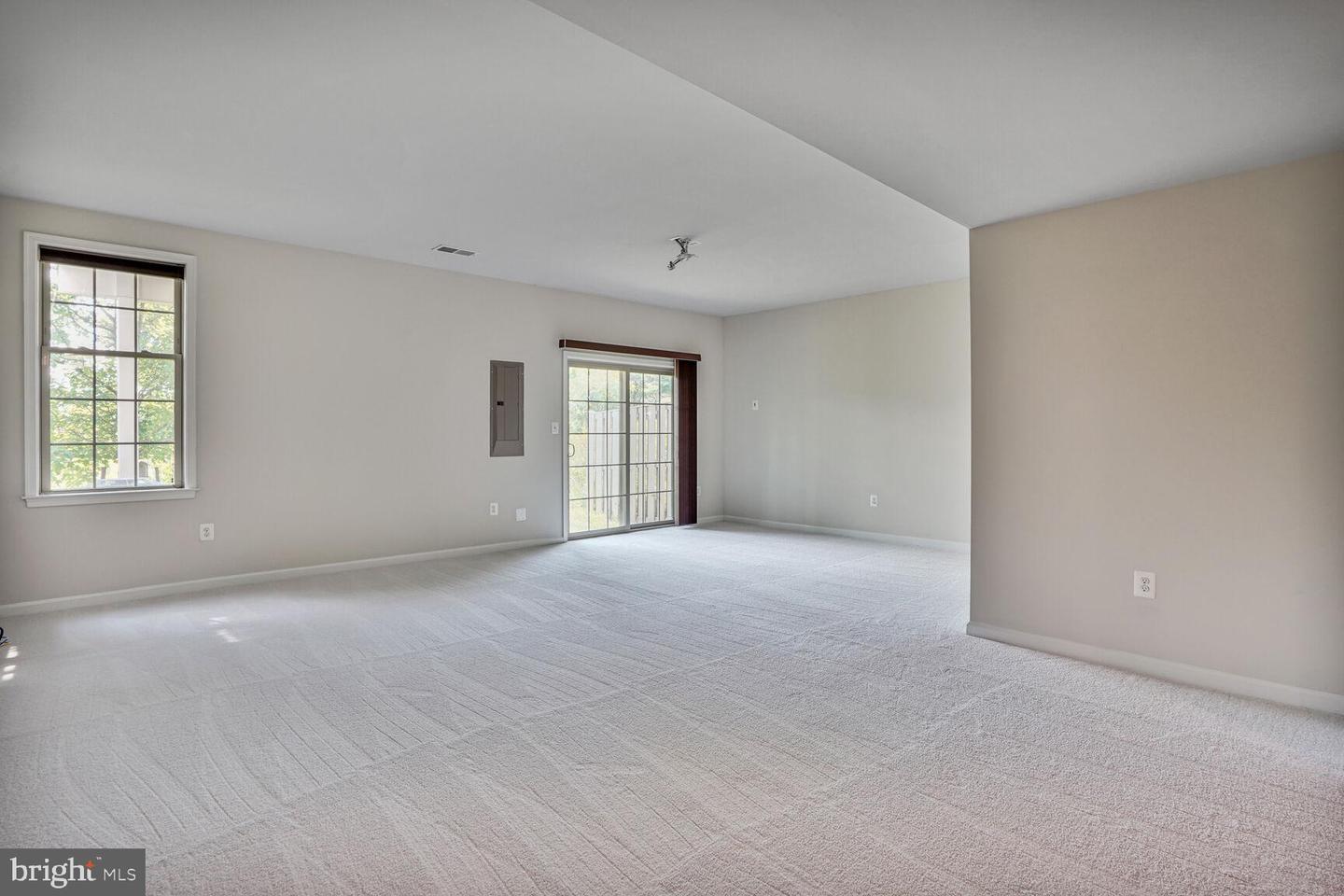 24997 CAMBRIDGE HILL TER, CHANTILLY, Virginia 20152, 3 Bedrooms Bedrooms, ,3 BathroomsBathrooms,Residential,For sale,24997 CAMBRIDGE HILL TER,VALO2100736 MLS # VALO2100736