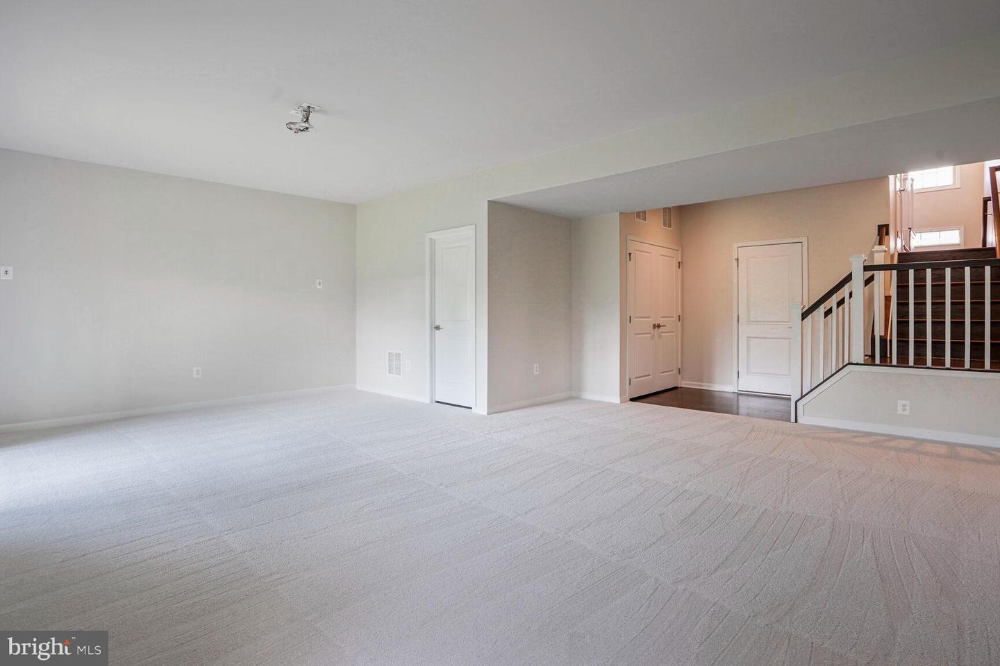 24997 CAMBRIDGE HILL TER, CHANTILLY, Virginia 20152, 3 Bedrooms Bedrooms, ,3 BathroomsBathrooms,Residential,For sale,24997 CAMBRIDGE HILL TER,VALO2100736 MLS # VALO2100736