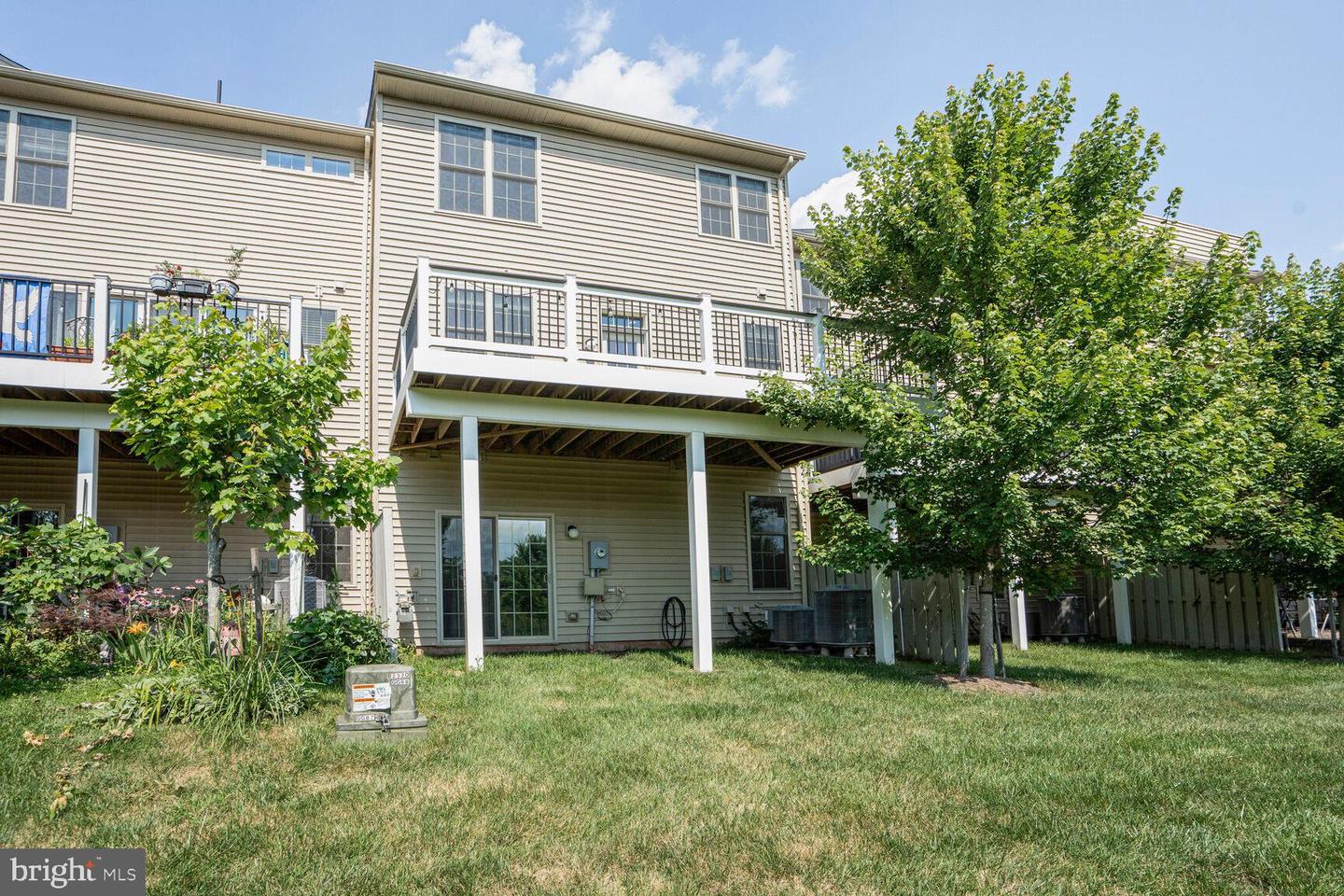 24997 CAMBRIDGE HILL TER, CHANTILLY, Virginia 20152, 3 Bedrooms Bedrooms, ,3 BathroomsBathrooms,Residential,For sale,24997 CAMBRIDGE HILL TER,VALO2100736 MLS # VALO2100736