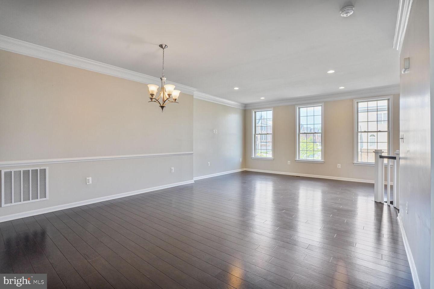 24997 CAMBRIDGE HILL TER, CHANTILLY, Virginia 20152, 3 Bedrooms Bedrooms, ,3 BathroomsBathrooms,Residential,For sale,24997 CAMBRIDGE HILL TER,VALO2100736 MLS # VALO2100736