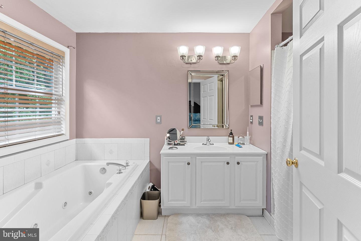 19033 OTLEY RD, PURCELLVILLE, Virginia 20132, 4 Bedrooms Bedrooms, ,2 BathroomsBathrooms,Residential,For sale,19033 OTLEY RD,VALO2100970 MLS # VALO2100970