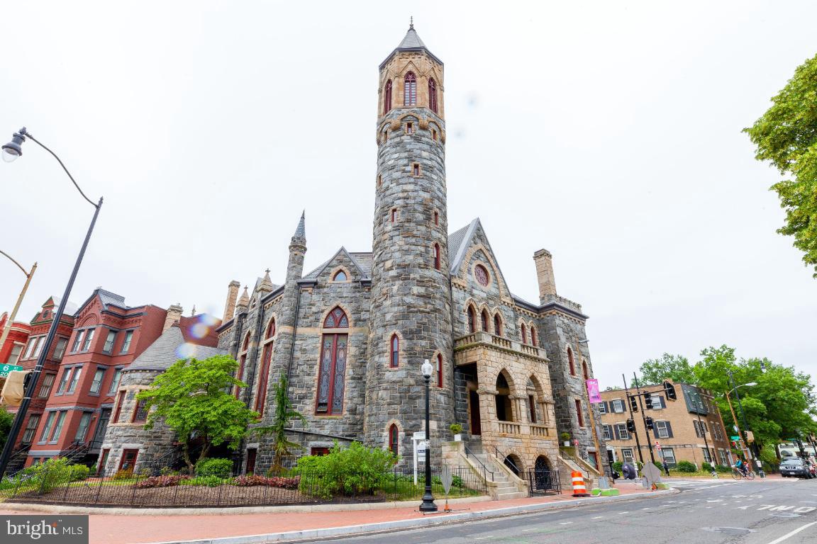609 MARYLAND AVE NE #4, WASHINGTON, District Of Columbia 20002, 4 Bedrooms Bedrooms, ,4 BathroomsBathrooms,Residential,For sale,609 MARYLAND AVE NE #4,DCDC2208648 MLS # DCDC2208648