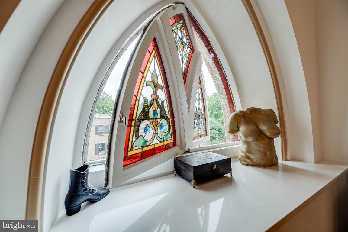 609 MARYLAND AVE NE #4, WASHINGTON, District Of Columbia 20002, 4 Bedrooms Bedrooms, ,4 BathroomsBathrooms,Residential,For sale,609 MARYLAND AVE NE #4,DCDC2208648 MLS # DCDC2208648