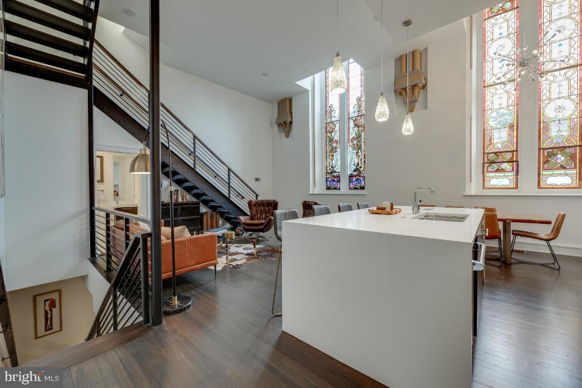 609 MARYLAND AVE NE #4, WASHINGTON, District Of Columbia 20002, 4 Bedrooms Bedrooms, ,4 BathroomsBathrooms,Residential,For sale,609 MARYLAND AVE NE #4,DCDC2208648 MLS # DCDC2208648