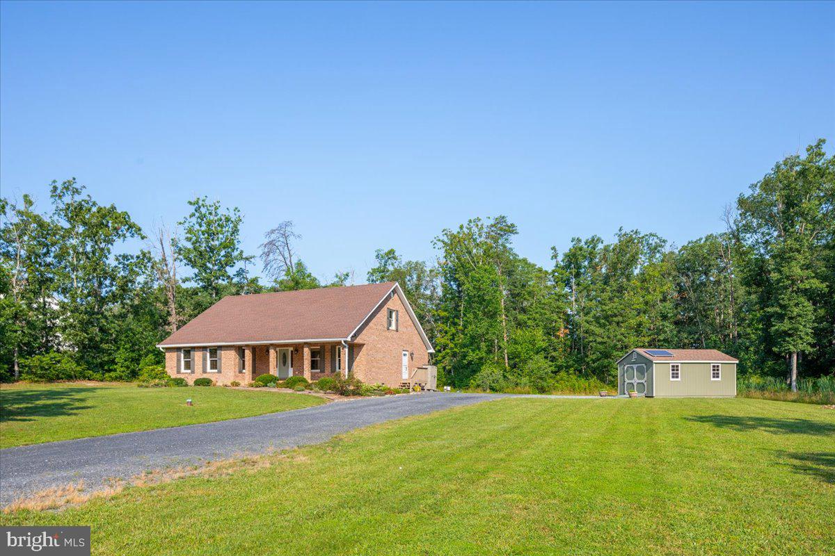 215 THOMAS DR, MIDDLETOWN, Virginia 22645, 3 Bedrooms Bedrooms, ,2 BathroomsBathrooms,Residential,For sale,215 THOMAS DR,VAWR2011604 MLS # VAWR2011604