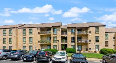 6137 EDSALL RD #L, ALEXANDRIA, Virginia 22304, 2 Bedrooms Bedrooms, ,1 BathroomBathrooms,Residential,For sale,6137 EDSALL RD #L,VAAX2047138 MLS # VAAX2047138