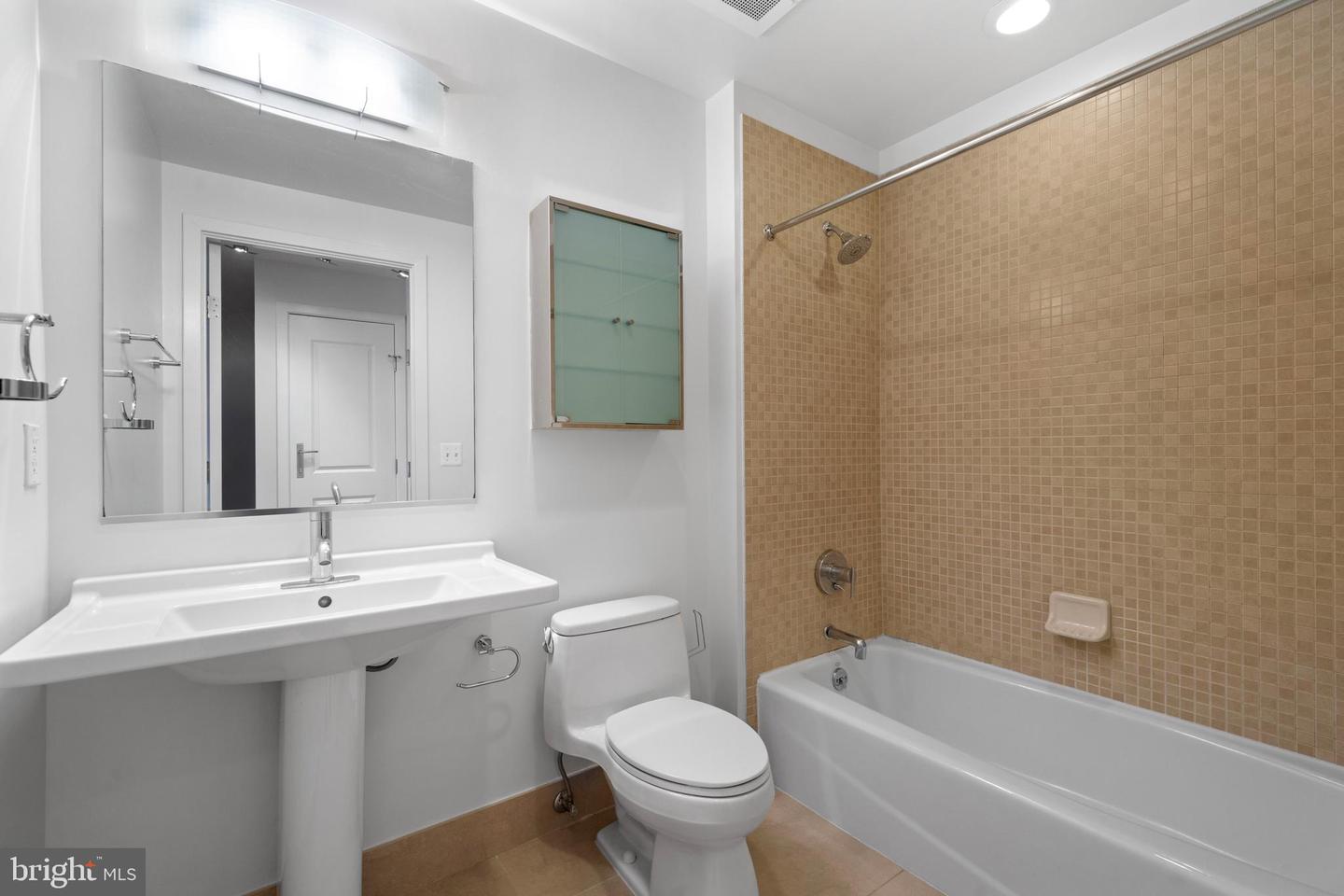 2125 14TH ST NW #721, WASHINGTON, District Of Columbia 20009, ,1 BathroomBathrooms,Residential,For sale,2125 14TH ST NW #721,DCDC2208996 MLS # DCDC2208996