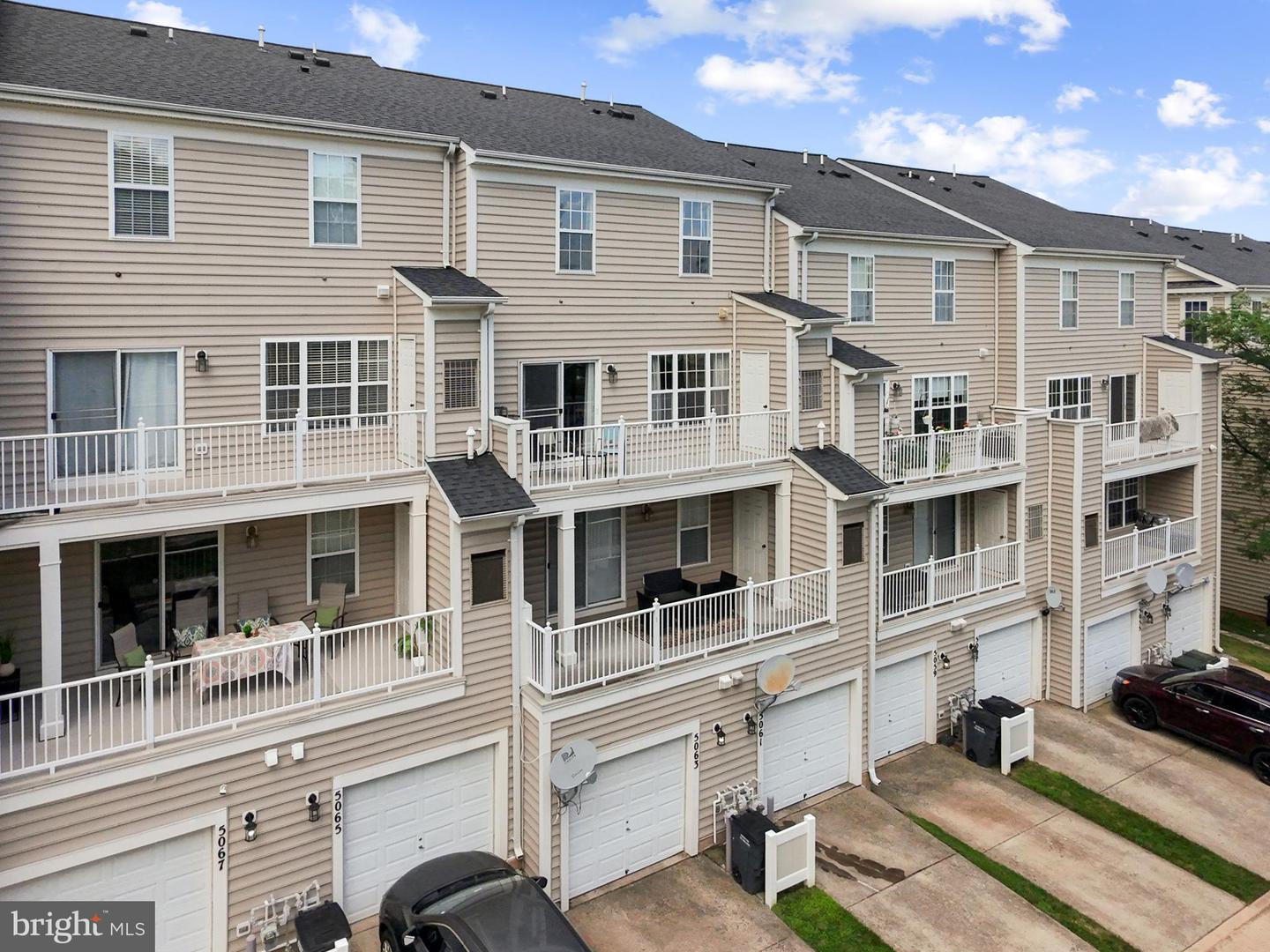 5061 ANCHORSTONE DR #5061, WOODBRIDGE, Virginia 22192, 3 Bedrooms Bedrooms, ,2 BathroomsBathrooms,Residential,For sale,5061 ANCHORSTONE DR #5061,VAPW2098648 MLS # VAPW2098648