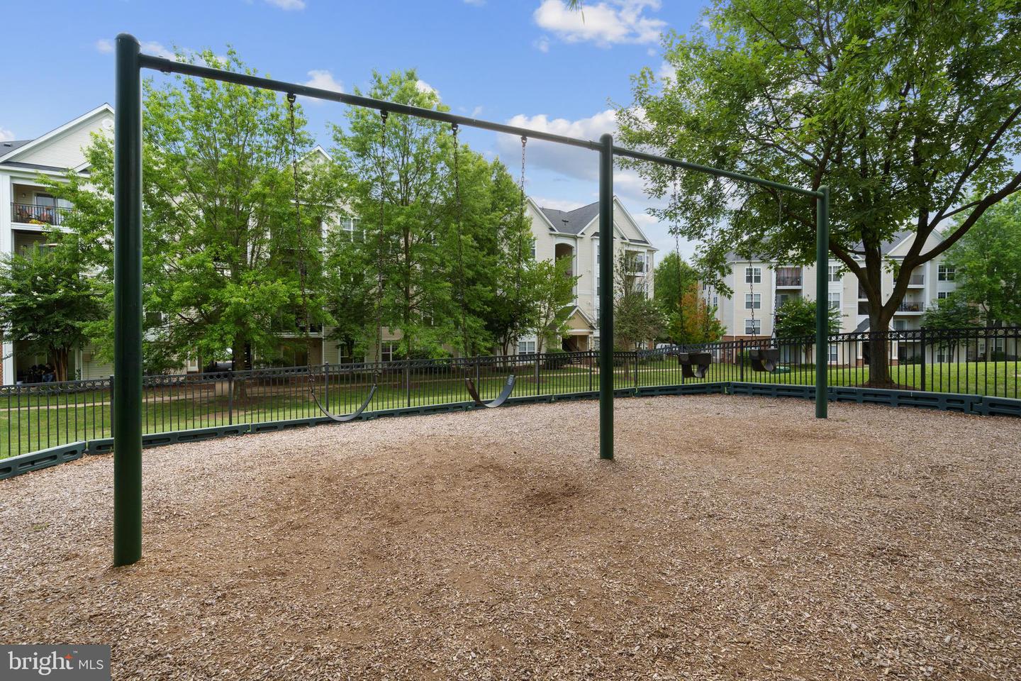 5061 ANCHORSTONE DR #5061, WOODBRIDGE, Virginia 22192, 3 Bedrooms Bedrooms, ,2 BathroomsBathrooms,Residential,For sale,5061 ANCHORSTONE DR #5061,VAPW2098648 MLS # VAPW2098648