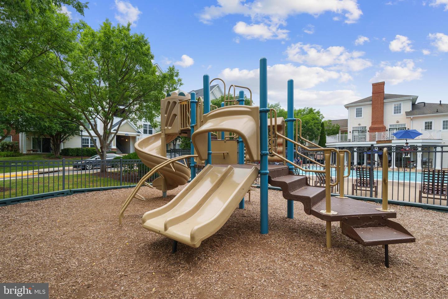 5061 ANCHORSTONE DR #5061, WOODBRIDGE, Virginia 22192, 3 Bedrooms Bedrooms, ,2 BathroomsBathrooms,Residential,For sale,5061 ANCHORSTONE DR #5061,VAPW2098648 MLS # VAPW2098648