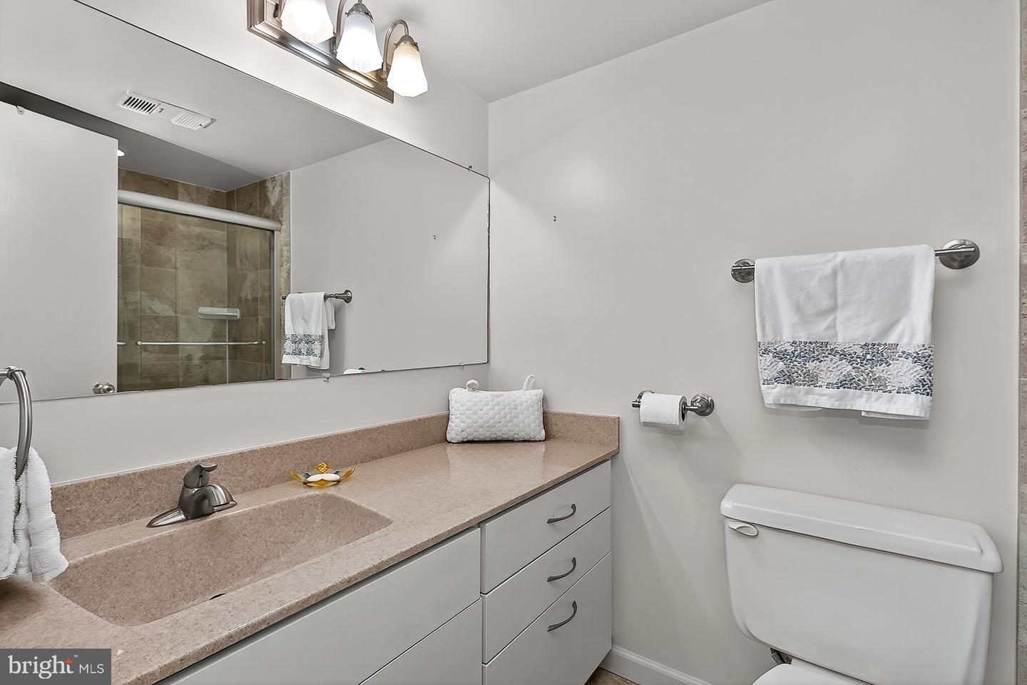 5920 COVE LANDING RD #102, BURKE, Virginia 22015, 2 Bedrooms Bedrooms, 8 Rooms Rooms,2 BathroomsBathrooms,Residential,For sale,5920 COVE LANDING RD #102,VAFX2253708 MLS # VAFX2253708