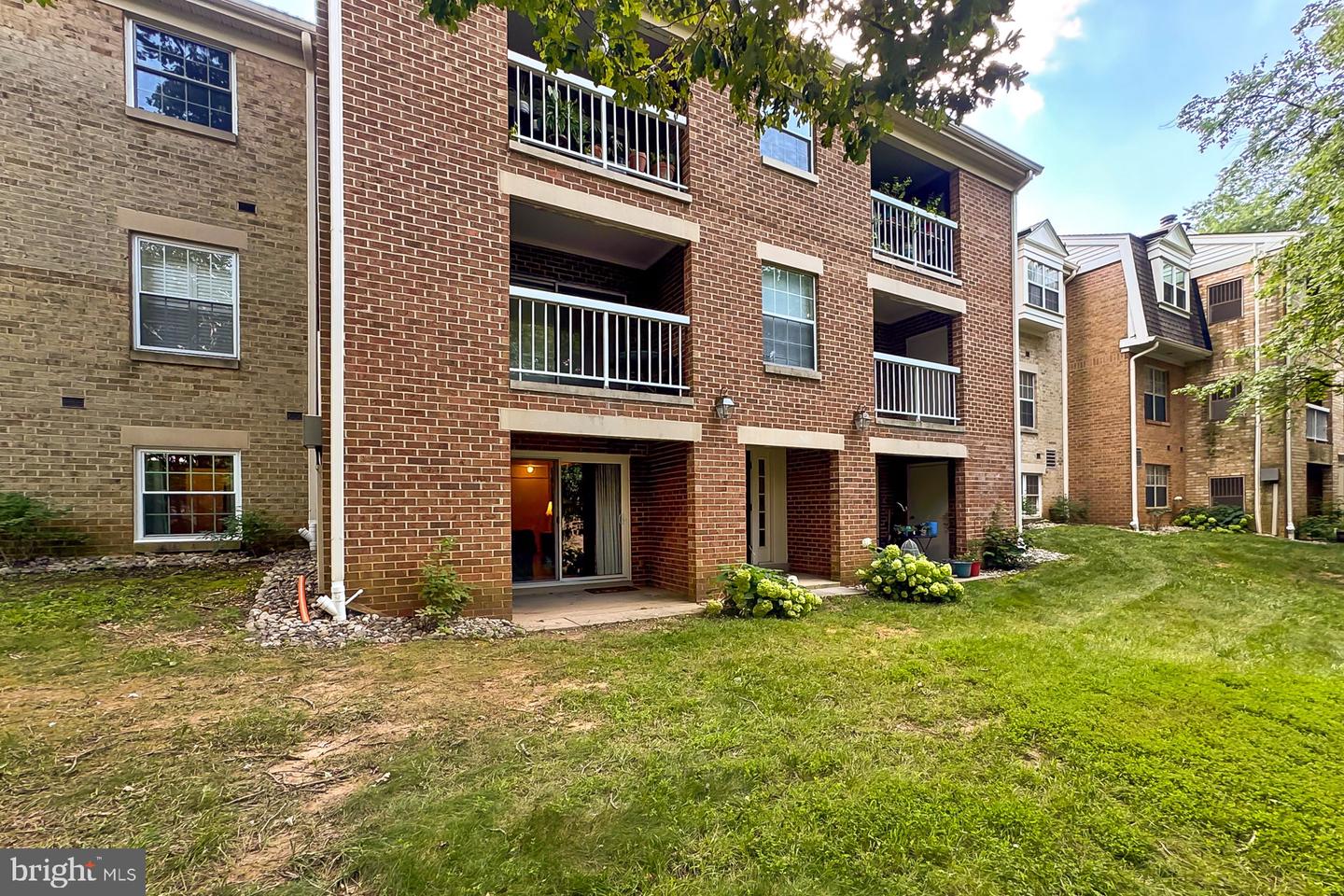 5920 COVE LANDING RD #102, BURKE, Virginia 22015, 2 Bedrooms Bedrooms, 8 Rooms Rooms,2 BathroomsBathrooms,Residential,For sale,5920 COVE LANDING RD #102,VAFX2253708 MLS # VAFX2253708