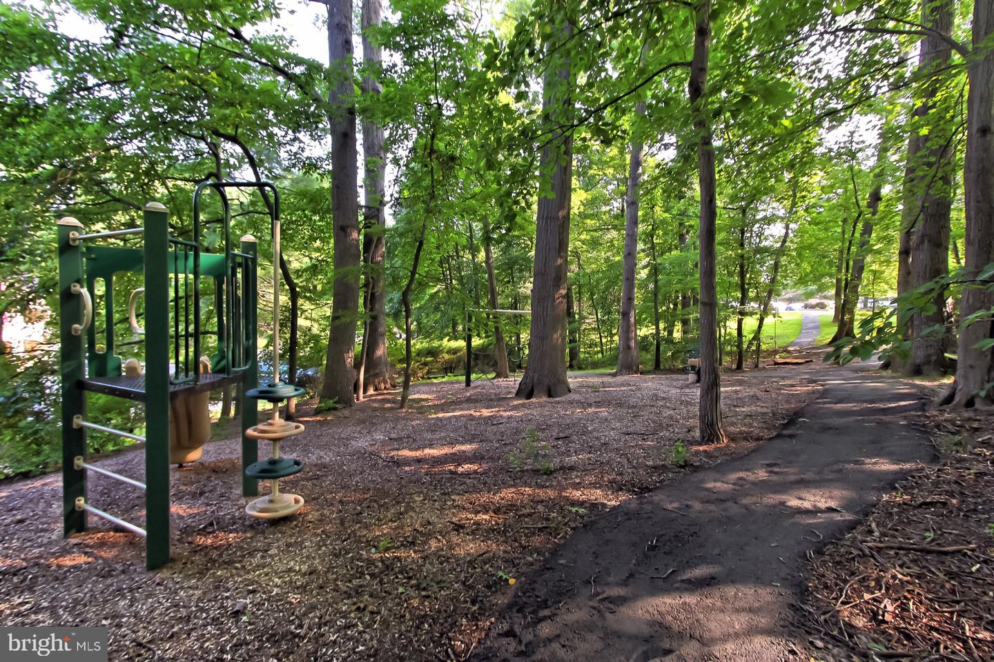 5920 COVE LANDING RD #102, BURKE, Virginia 22015, 2 Bedrooms Bedrooms, 8 Rooms Rooms,2 BathroomsBathrooms,Residential,For sale,5920 COVE LANDING RD #102,VAFX2253708 MLS # VAFX2253708