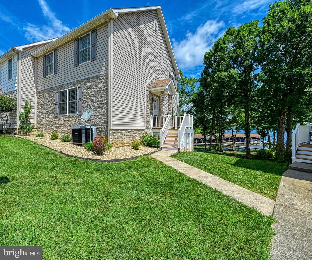 286 LAKE FRONT DR, MINERAL, Virginia 23117, 3 Bedrooms Bedrooms, ,3 BathroomsBathrooms,Residential,286 LAKE FRONT DR,VALA2008218 MLS # VALA2008218