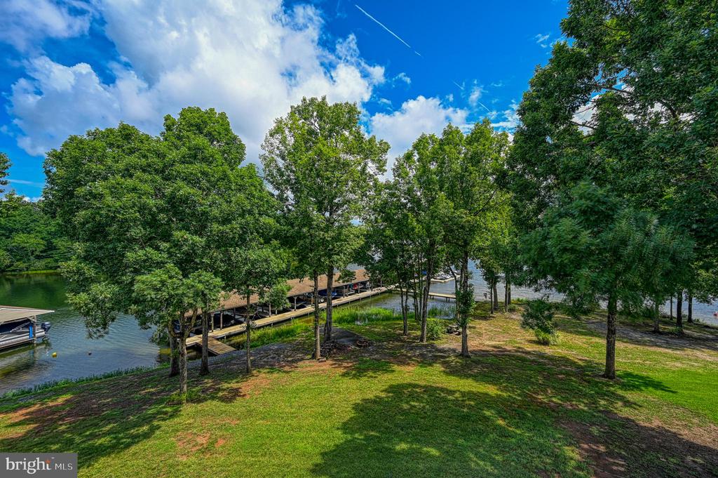 286 LAKE FRONT DR, MINERAL, Virginia 23117, 3 Bedrooms Bedrooms, ,3 BathroomsBathrooms,Residential,286 LAKE FRONT DR,VALA2008218 MLS # VALA2008218
