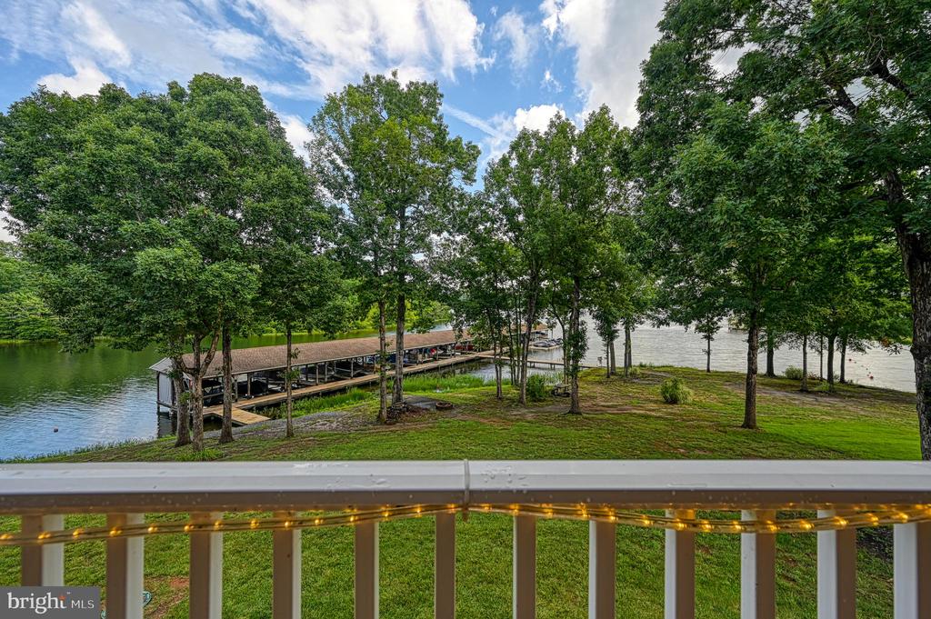 286 LAKE FRONT DR, MINERAL, Virginia 23117, 3 Bedrooms Bedrooms, ,3 BathroomsBathrooms,Residential,286 LAKE FRONT DR,VALA2008218 MLS # VALA2008218
