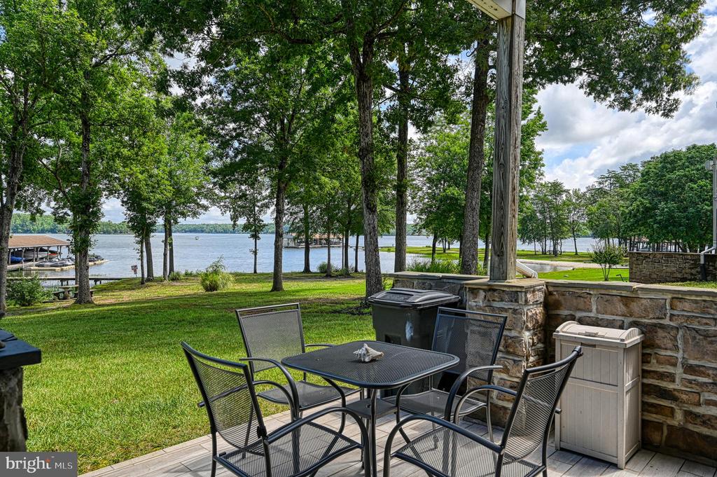 286 LAKE FRONT DR, MINERAL, Virginia 23117, 3 Bedrooms Bedrooms, ,3 BathroomsBathrooms,Residential,286 LAKE FRONT DR,VALA2008218 MLS # VALA2008218