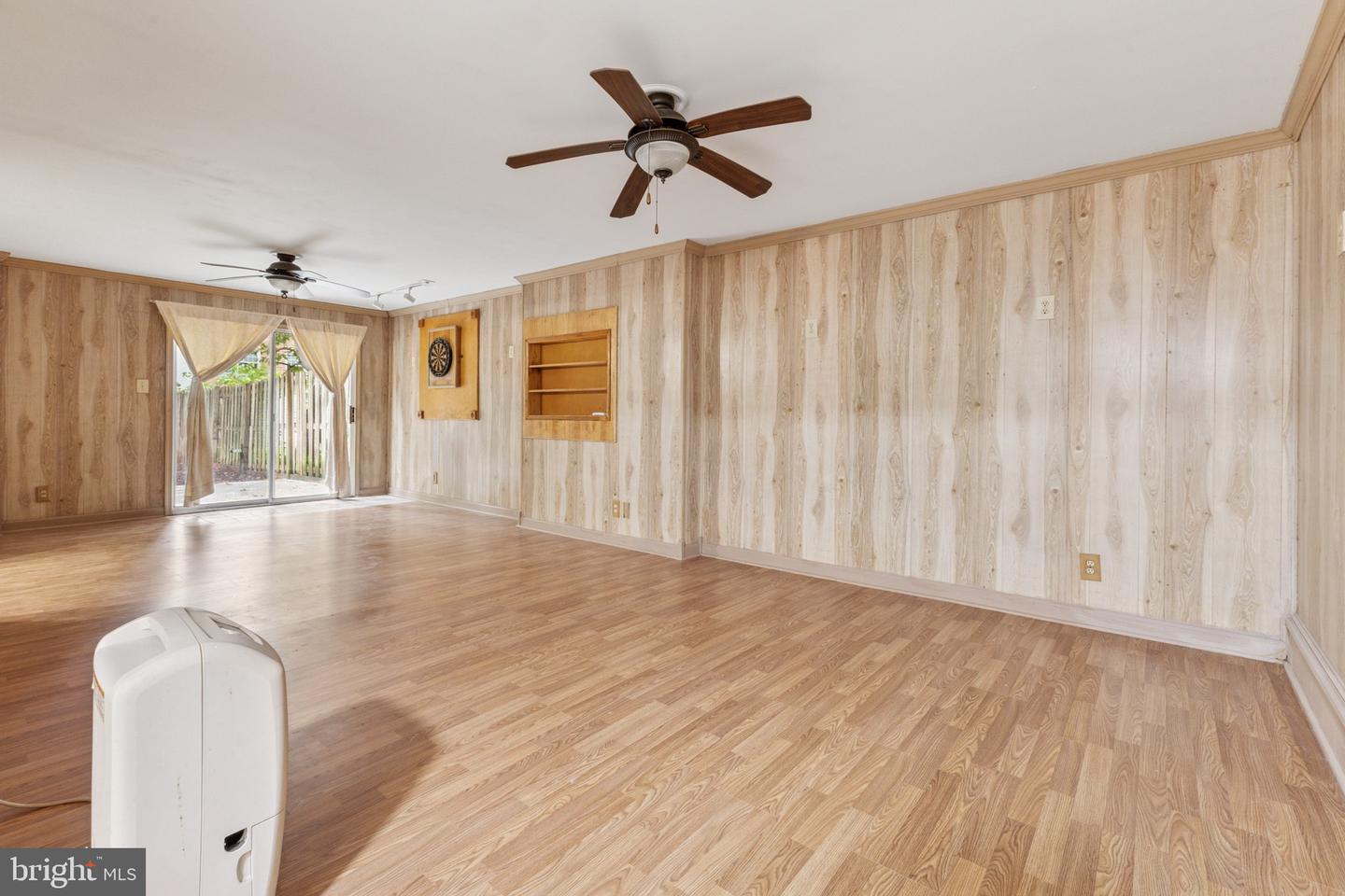 14870 LAMBETH SQ, CENTREVILLE, Virginia 20120, 3 Bedrooms Bedrooms, ,2 BathroomsBathrooms,Residential,For sale,14870 LAMBETH SQ,VAFX2253762 MLS # VAFX2253762