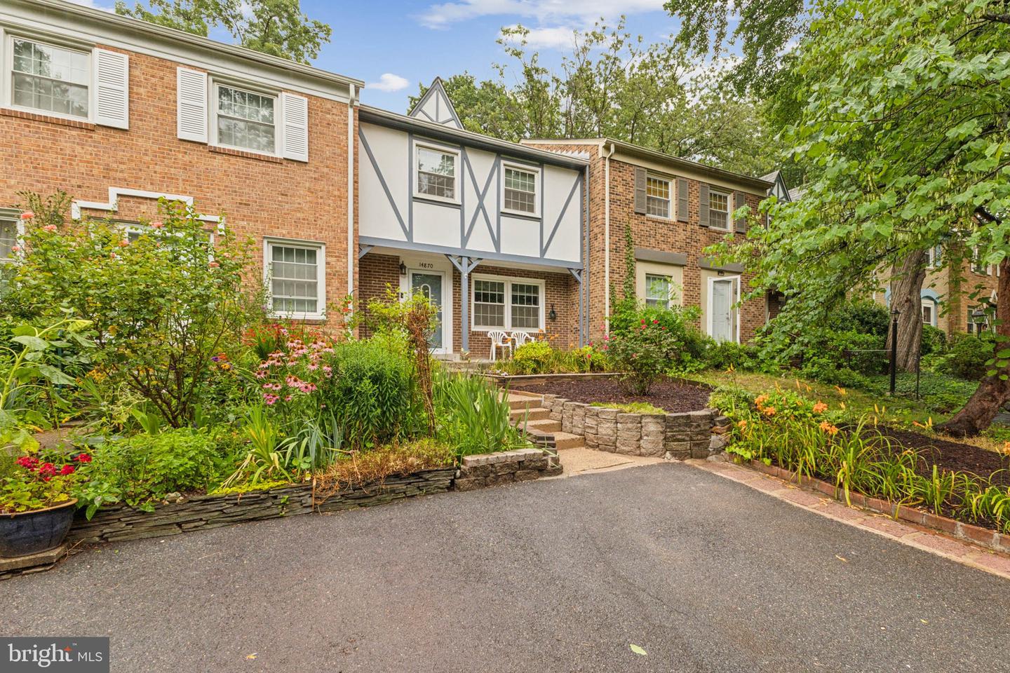 14870 LAMBETH SQ, CENTREVILLE, Virginia 20120, 3 Bedrooms Bedrooms, ,2 BathroomsBathrooms,Residential,For sale,14870 LAMBETH SQ,VAFX2253762 MLS # VAFX2253762