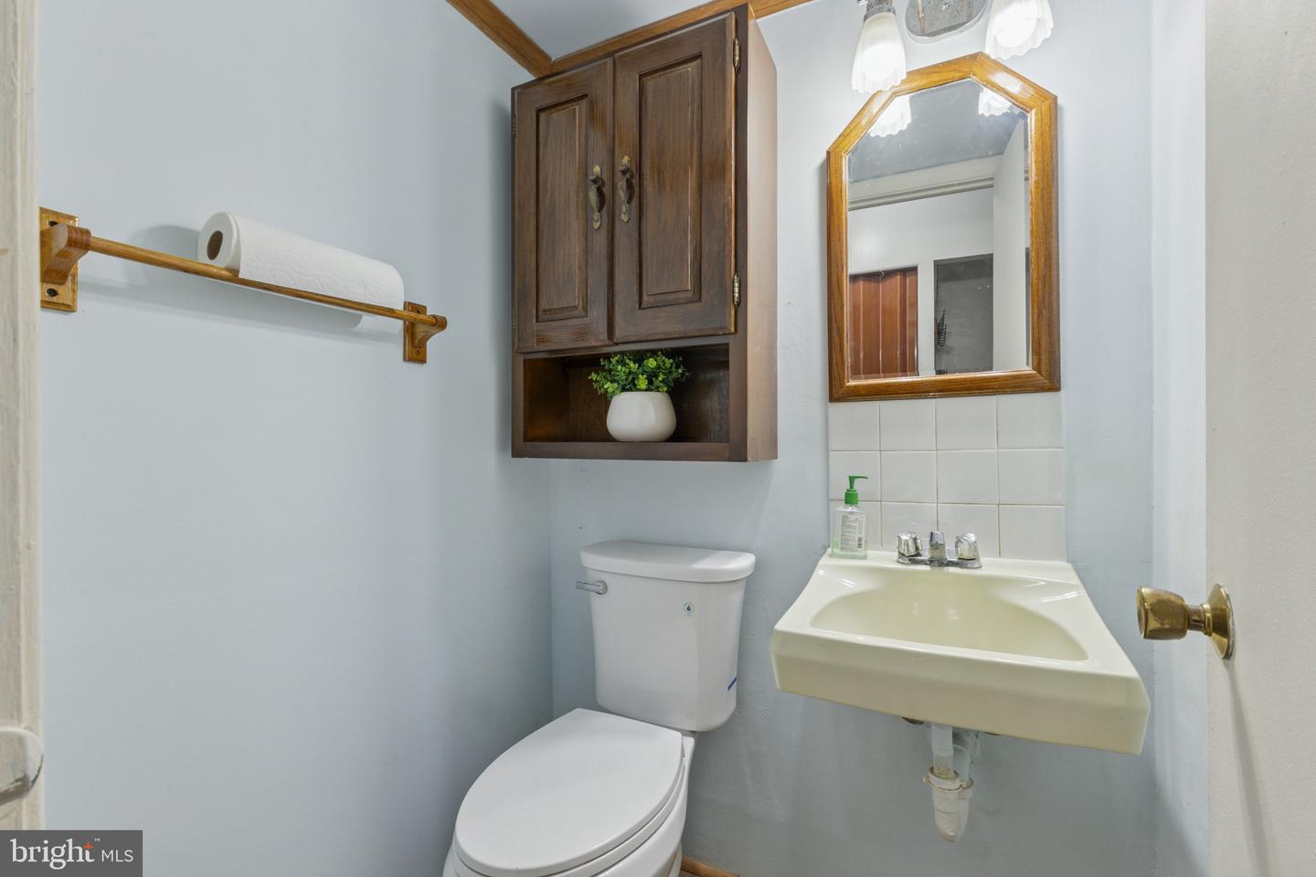 14870 LAMBETH SQ, CENTREVILLE, Virginia 20120, 3 Bedrooms Bedrooms, ,2 BathroomsBathrooms,Residential,For sale,14870 LAMBETH SQ,VAFX2253762 MLS # VAFX2253762