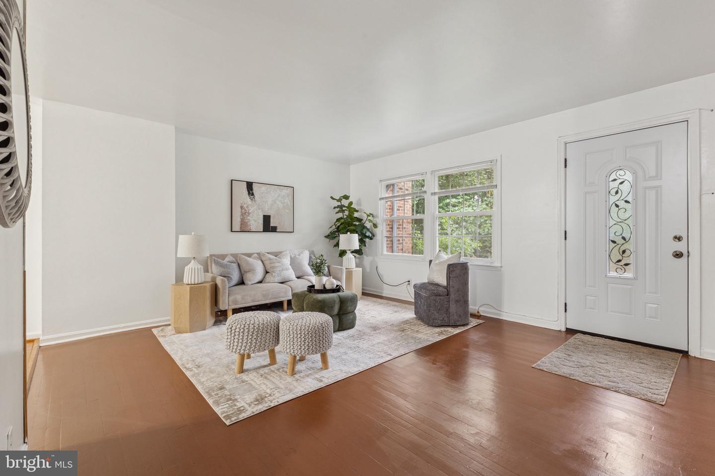 14870 LAMBETH SQ, CENTREVILLE, Virginia 20120, 3 Bedrooms Bedrooms, ,2 BathroomsBathrooms,Residential,For sale,14870 LAMBETH SQ,VAFX2253762 MLS # VAFX2253762