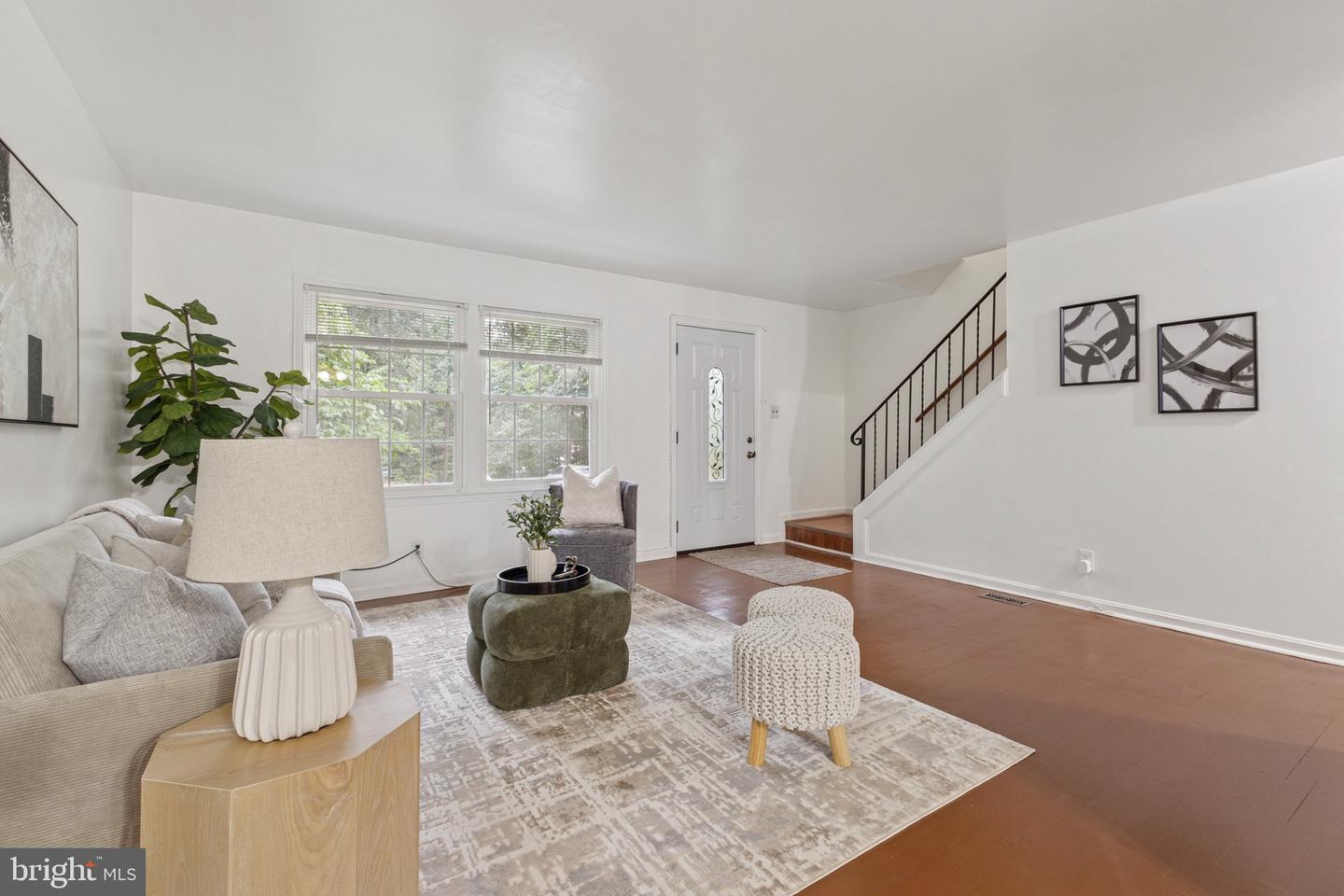 14870 LAMBETH SQ, CENTREVILLE, Virginia 20120, 3 Bedrooms Bedrooms, ,2 BathroomsBathrooms,Residential,For sale,14870 LAMBETH SQ,VAFX2253762 MLS # VAFX2253762