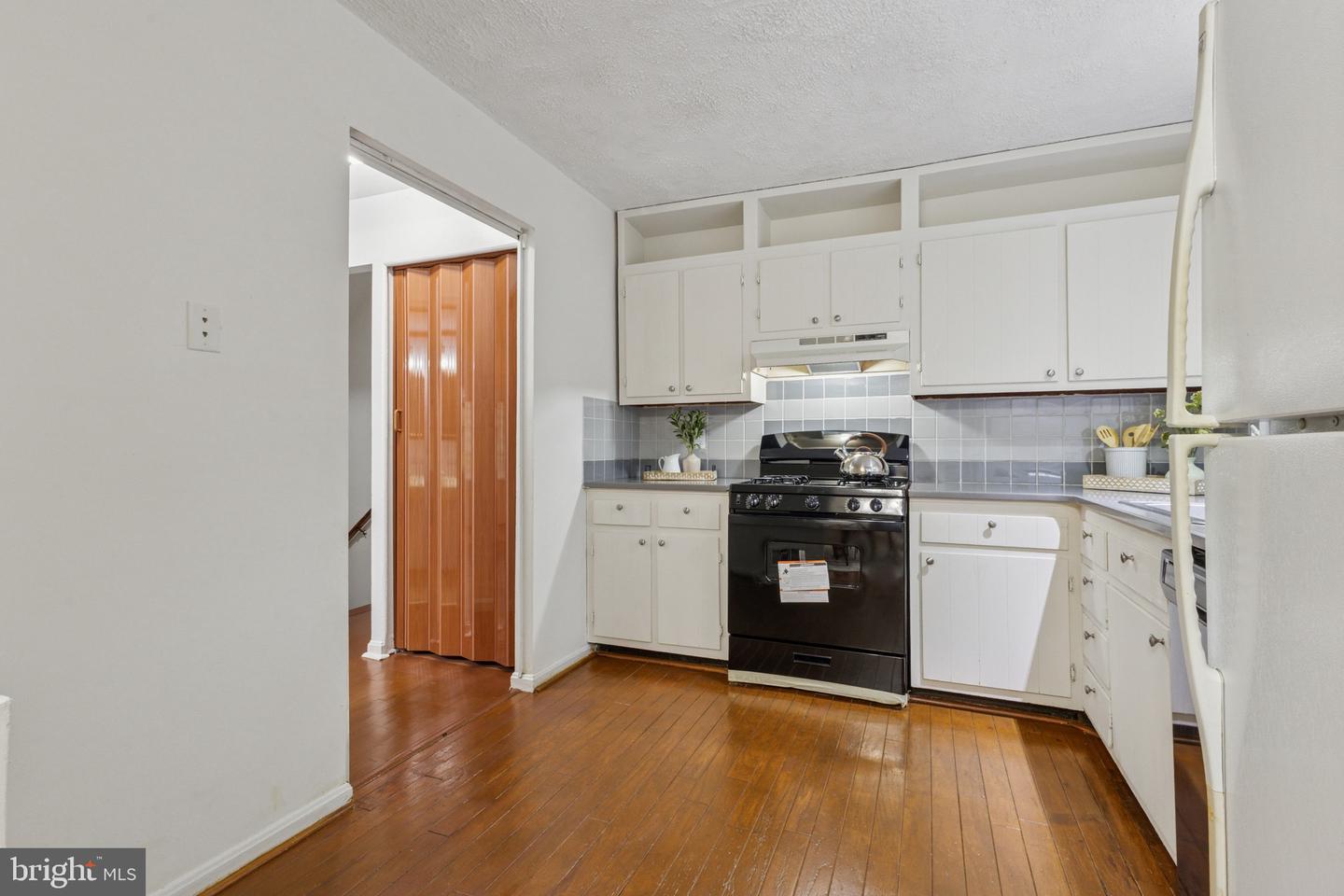 14870 LAMBETH SQ, CENTREVILLE, Virginia 20120, 3 Bedrooms Bedrooms, ,2 BathroomsBathrooms,Residential,For sale,14870 LAMBETH SQ,VAFX2253762 MLS # VAFX2253762