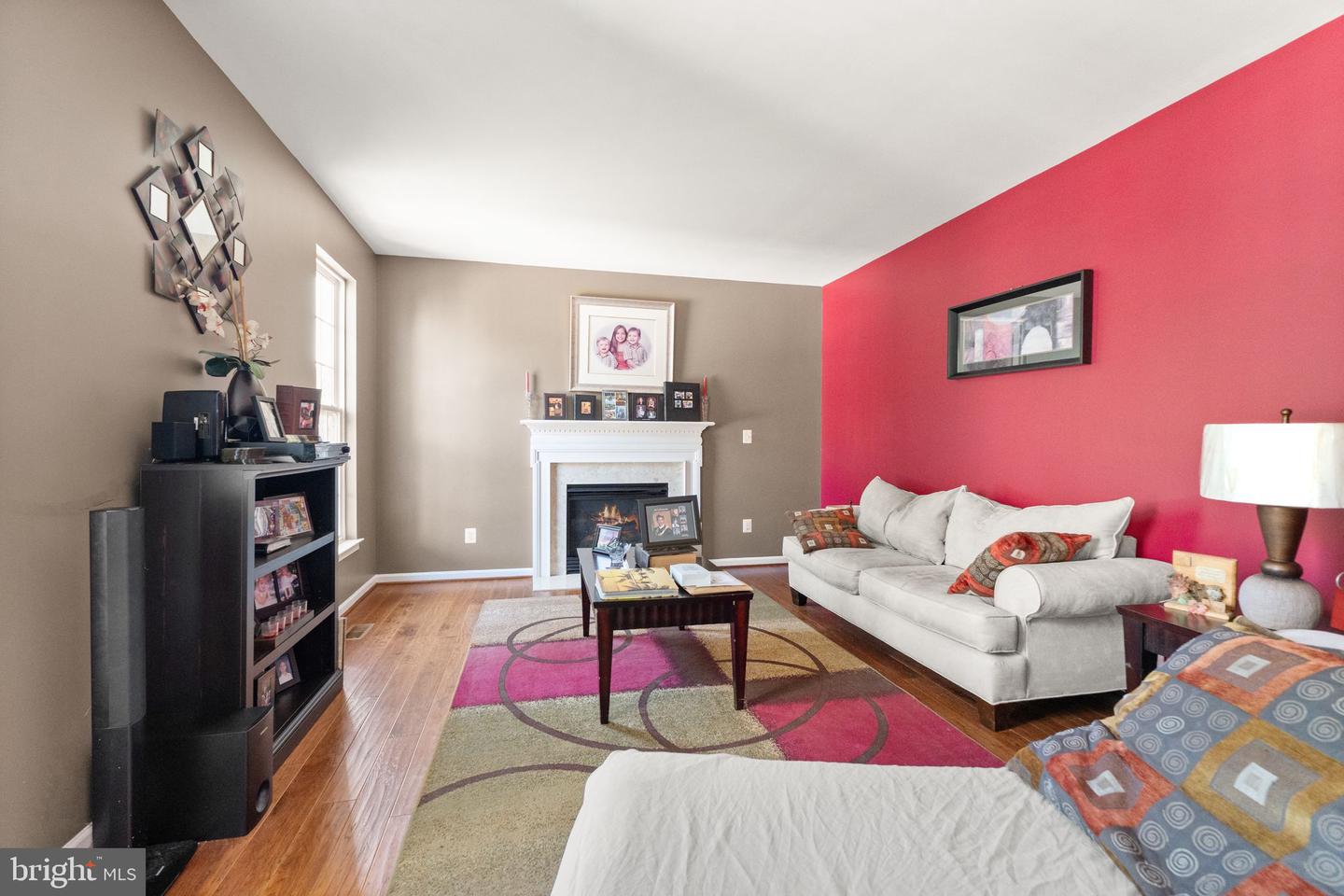 7 COOPER RUN ST, LOVETTSVILLE, Virginia 20180, 4 Bedrooms Bedrooms, ,2 BathroomsBathrooms,Residential,For sale,7 COOPER RUN ST,VALO2101436 MLS # VALO2101436