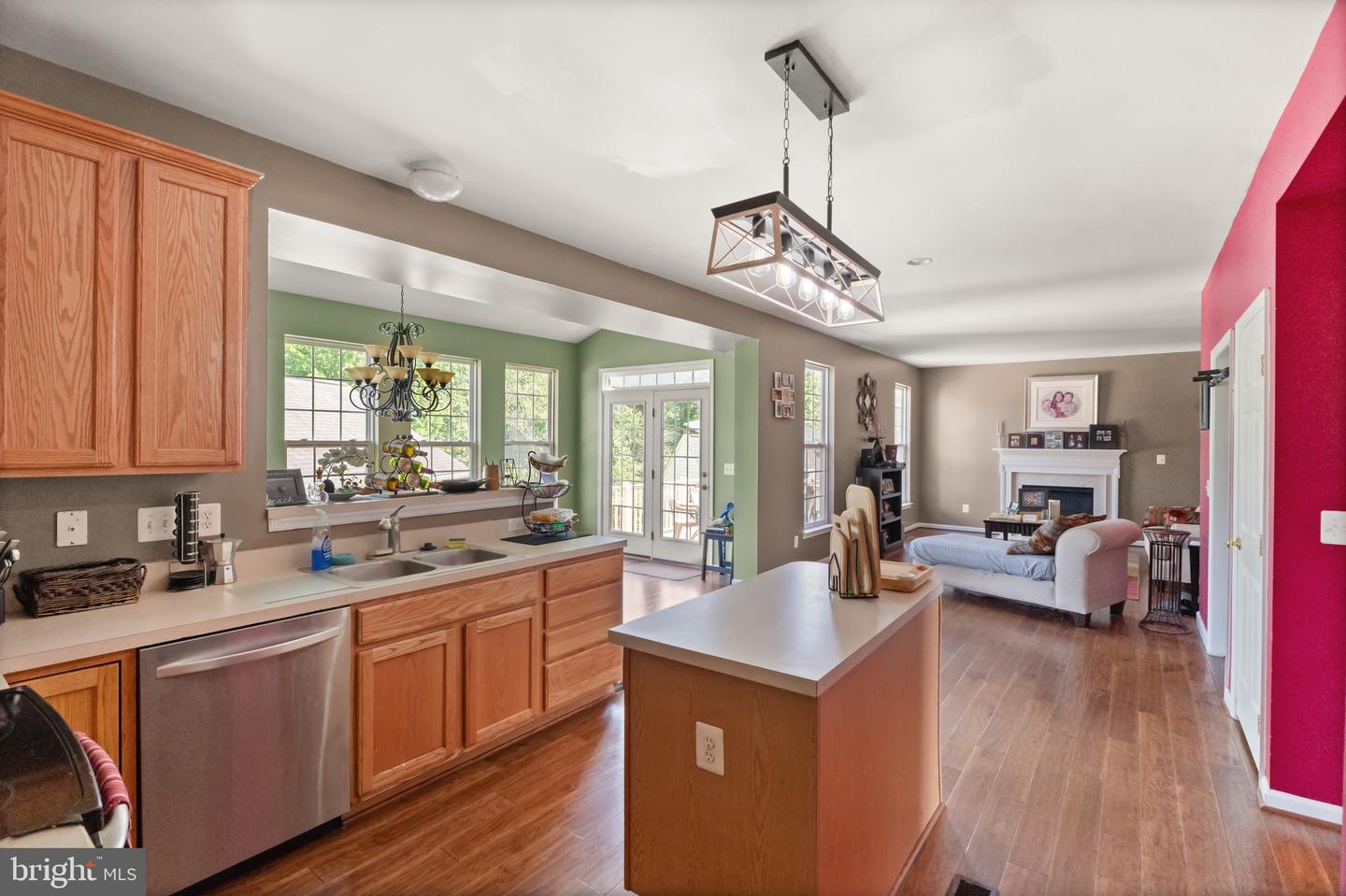 7 COOPER RUN ST, LOVETTSVILLE, Virginia 20180, 4 Bedrooms Bedrooms, ,2 BathroomsBathrooms,Residential,For sale,7 COOPER RUN ST,VALO2101436 MLS # VALO2101436