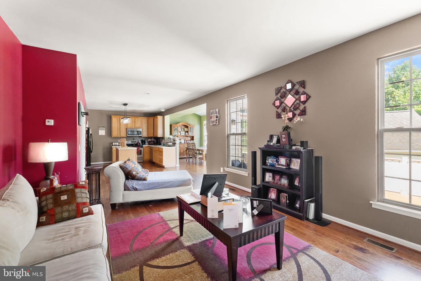 7 COOPER RUN ST, LOVETTSVILLE, Virginia 20180, 4 Bedrooms Bedrooms, ,2 BathroomsBathrooms,Residential,For sale,7 COOPER RUN ST,VALO2101436 MLS # VALO2101436