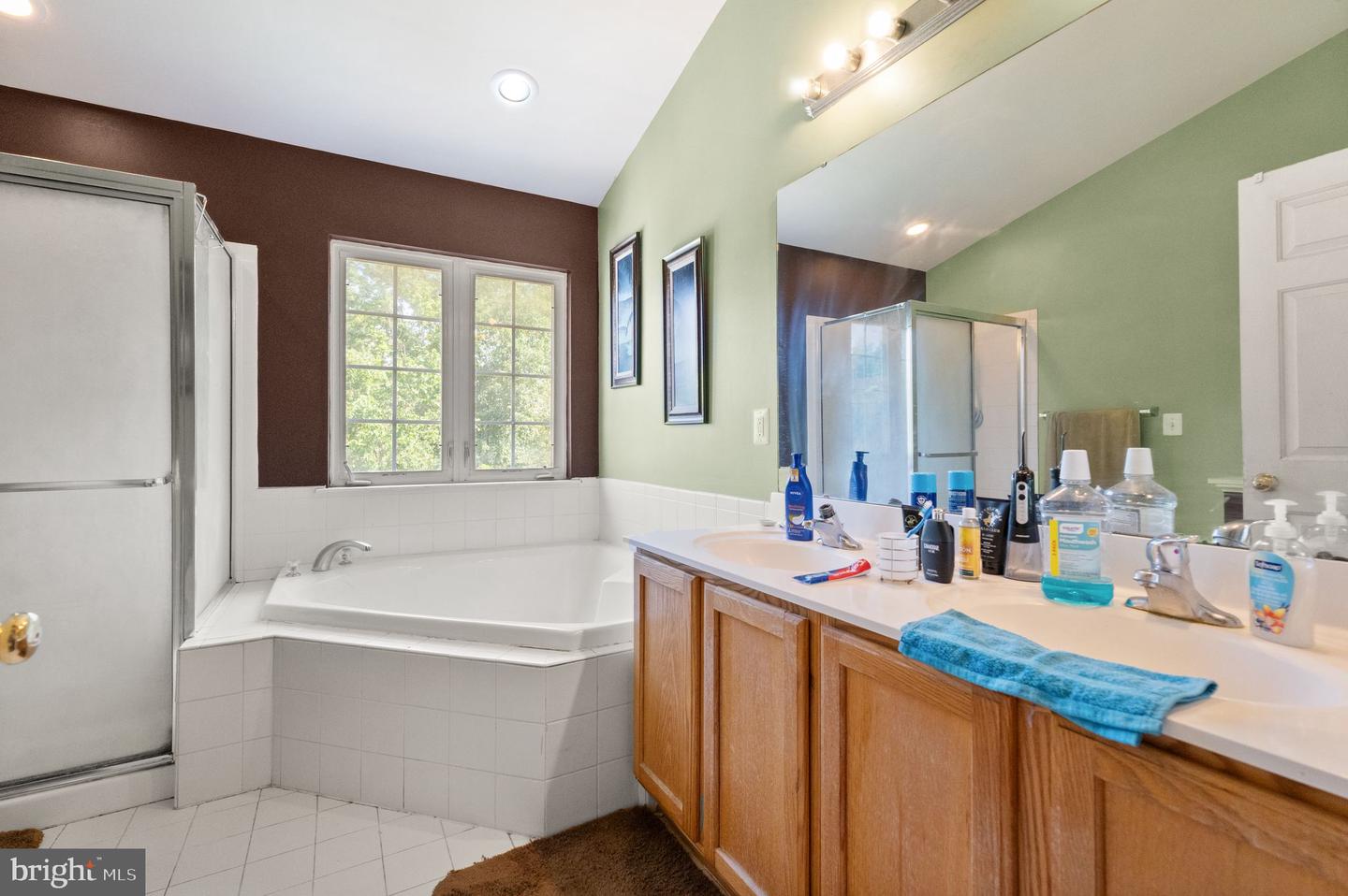 7 COOPER RUN ST, LOVETTSVILLE, Virginia 20180, 4 Bedrooms Bedrooms, ,2 BathroomsBathrooms,Residential,For sale,7 COOPER RUN ST,VALO2101436 MLS # VALO2101436