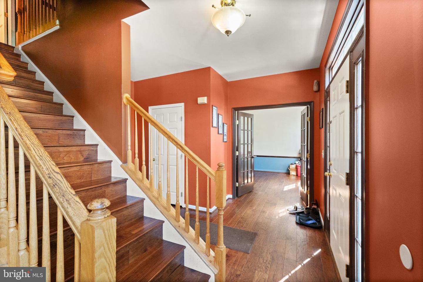 7 COOPER RUN ST, LOVETTSVILLE, Virginia 20180, 4 Bedrooms Bedrooms, ,2 BathroomsBathrooms,Residential,For sale,7 COOPER RUN ST,VALO2101436 MLS # VALO2101436